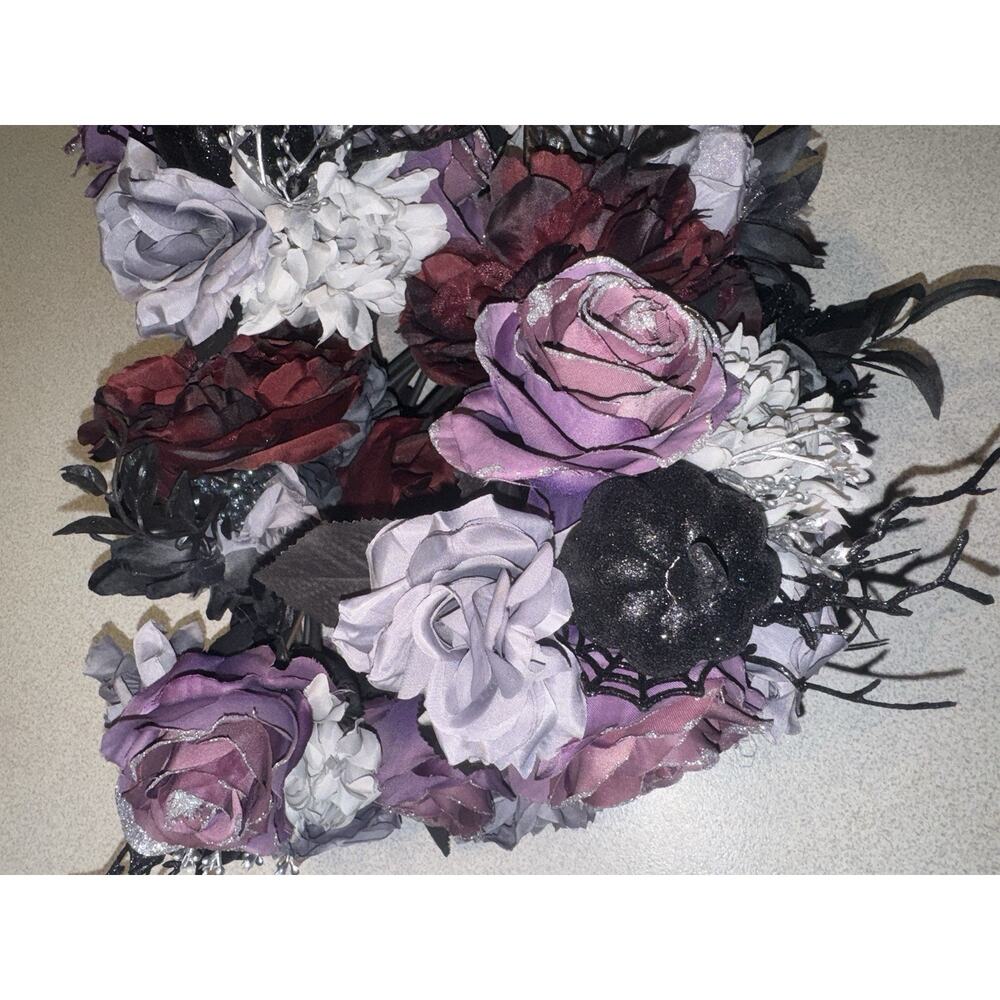 Lot Of 10 Ashland Halloween Red Black Gray Roses Peony Elegant Floral Bouquet - Picture 2 of 6